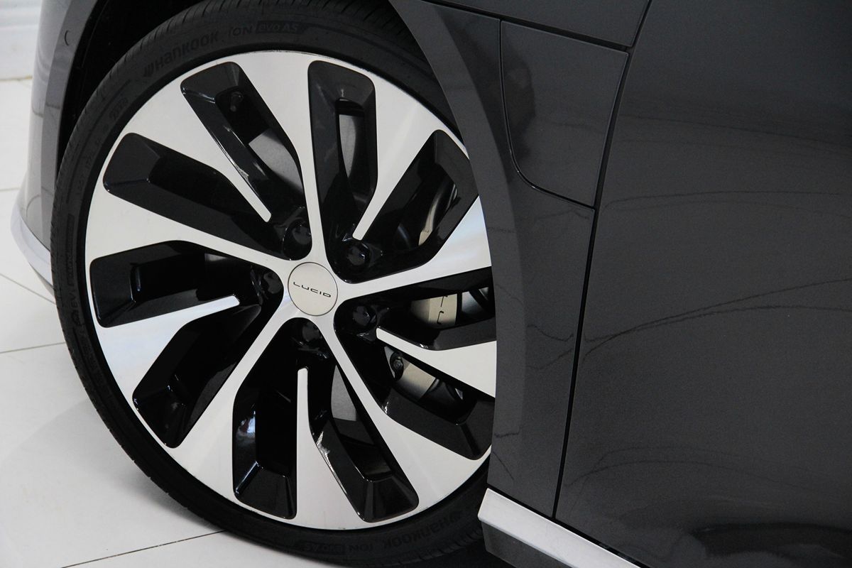 Lucid Air photo 16