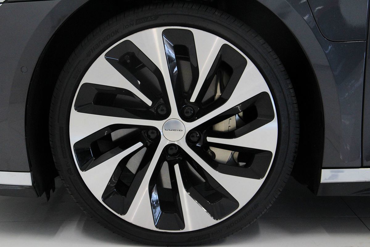 Lucid Air photo 15