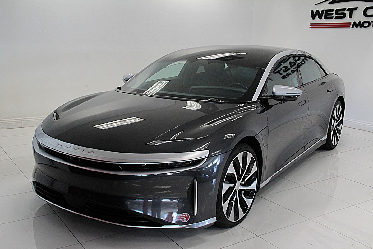 Lucid Air photo 4