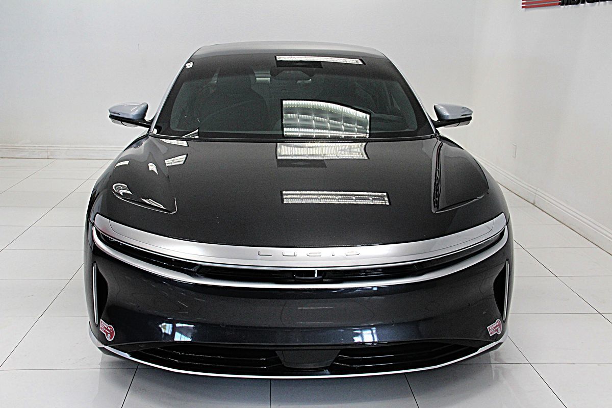 Lucid Air photo 3