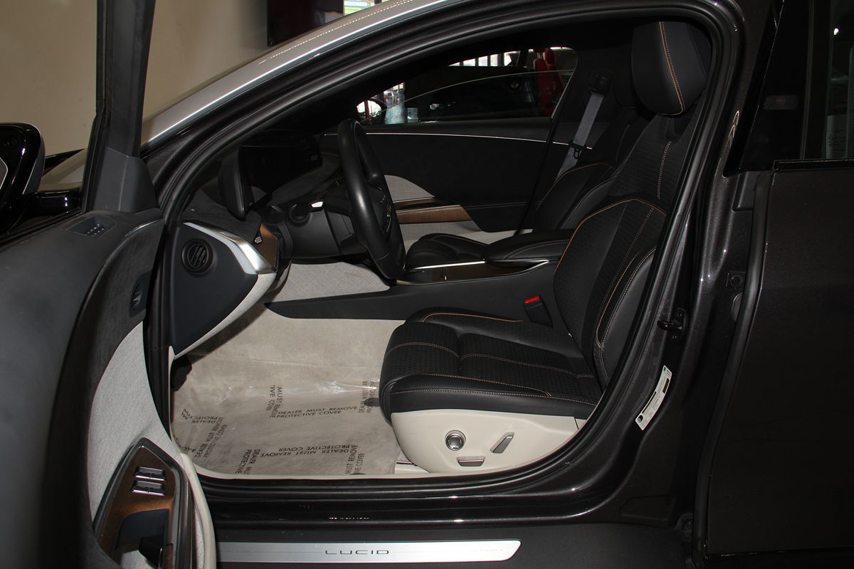 Lucid Air photo 21