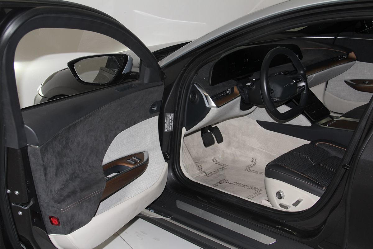 Lucid Air photo 22
