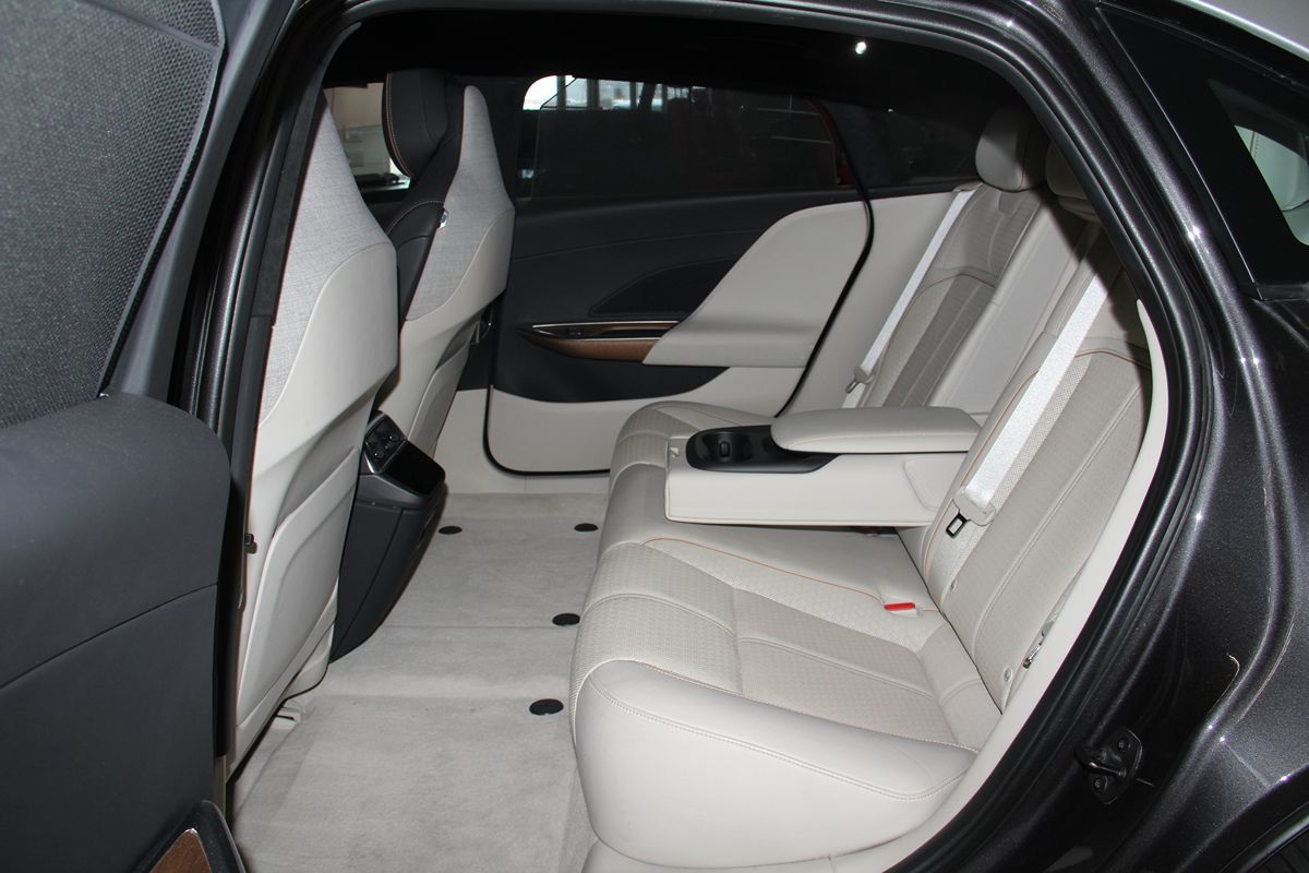 Lucid Air photo 24