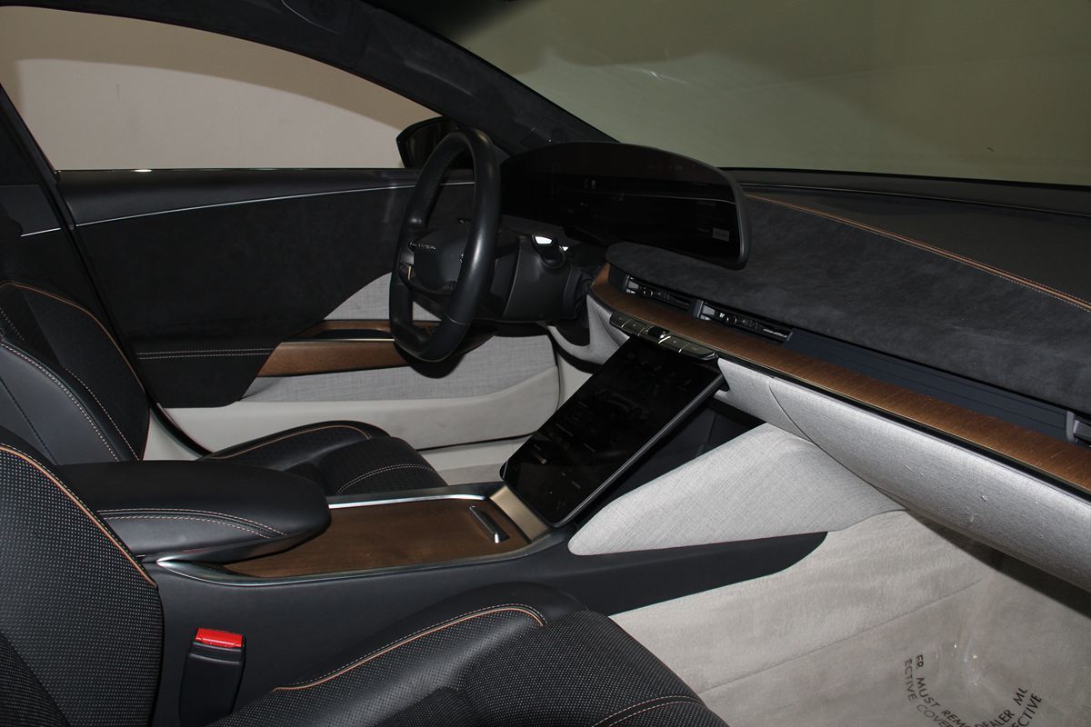 Lucid Air photo 35
