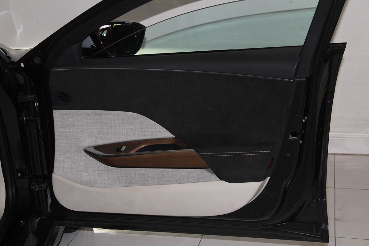 Lucid Air photo 38