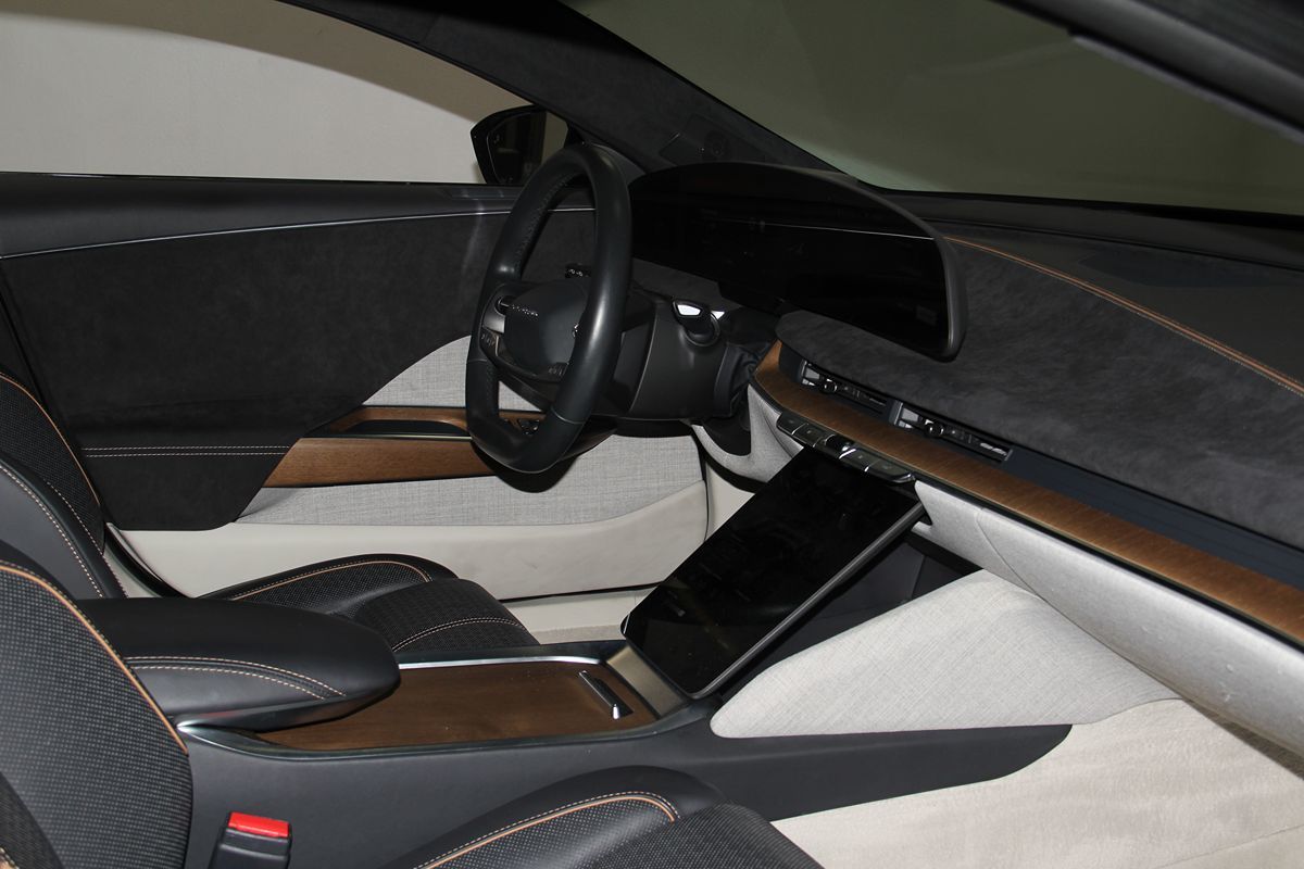 Lucid Air photo 39