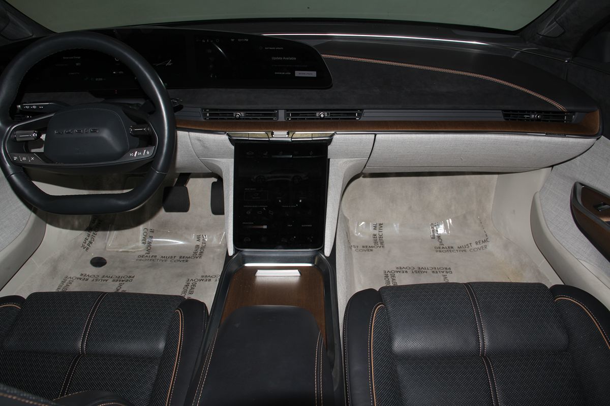 Lucid Air photo 20