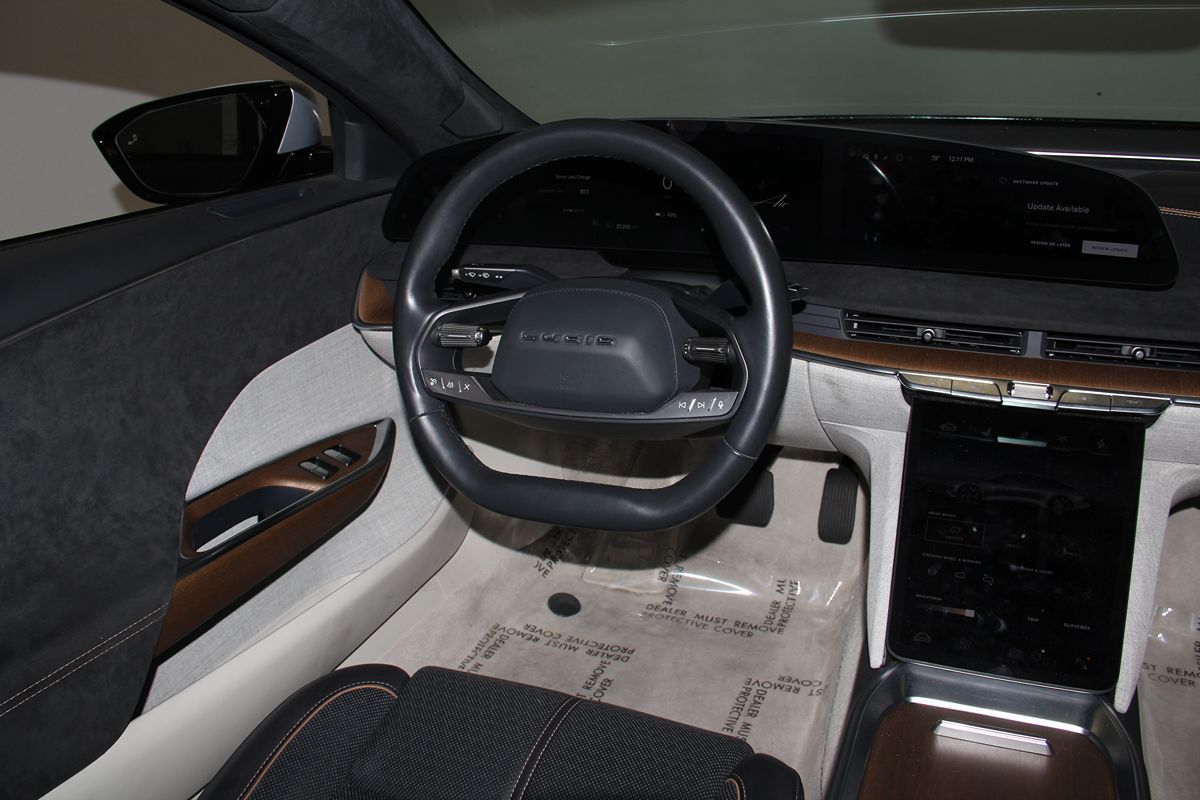 Lucid Air photo 42