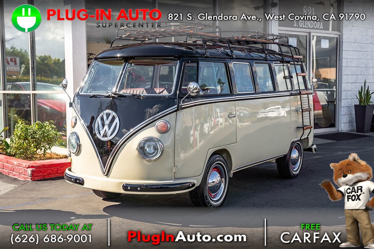 1973 Volkswagen Type II 23-Window Microbus Re-Creation 