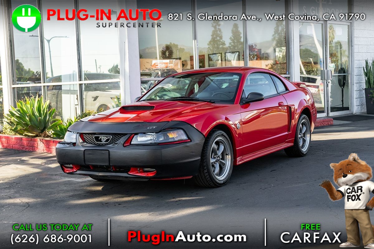 2004 Ford Mustang GT Deluxe