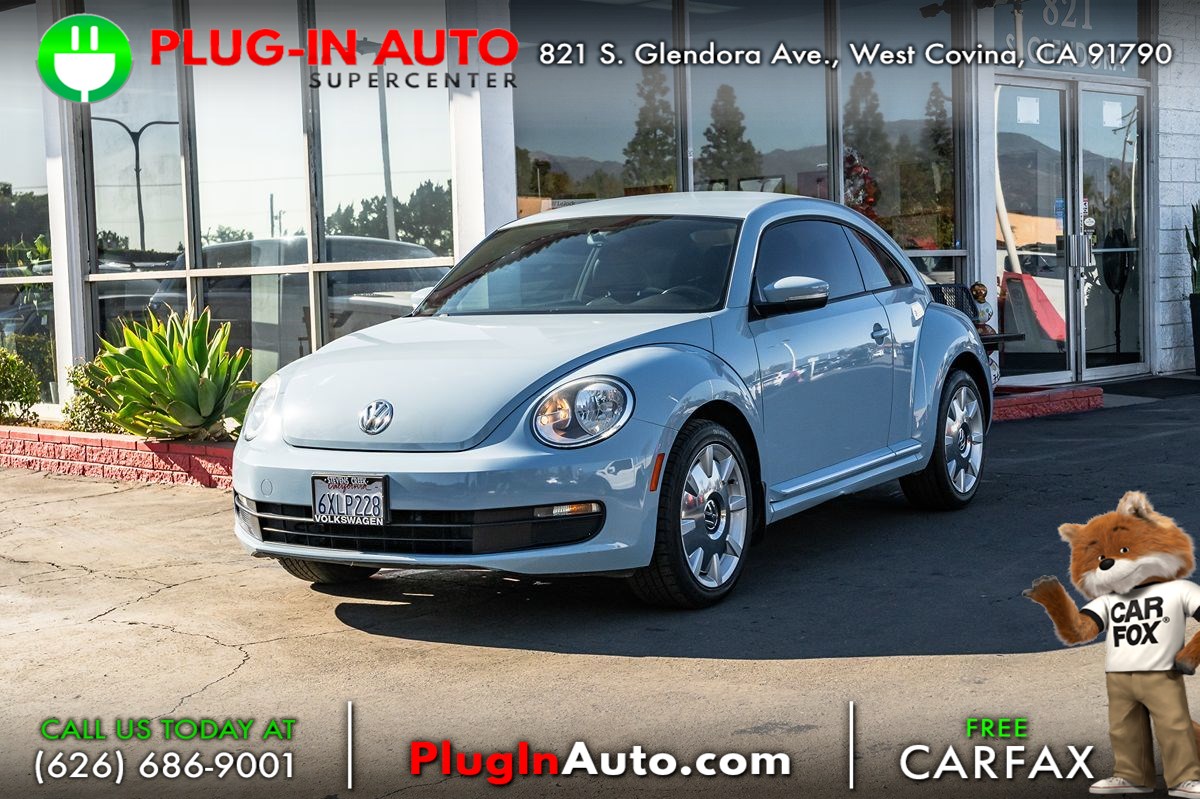 2012 Volkswagen Beetle 2.5L w/Sound/Nav PZEV