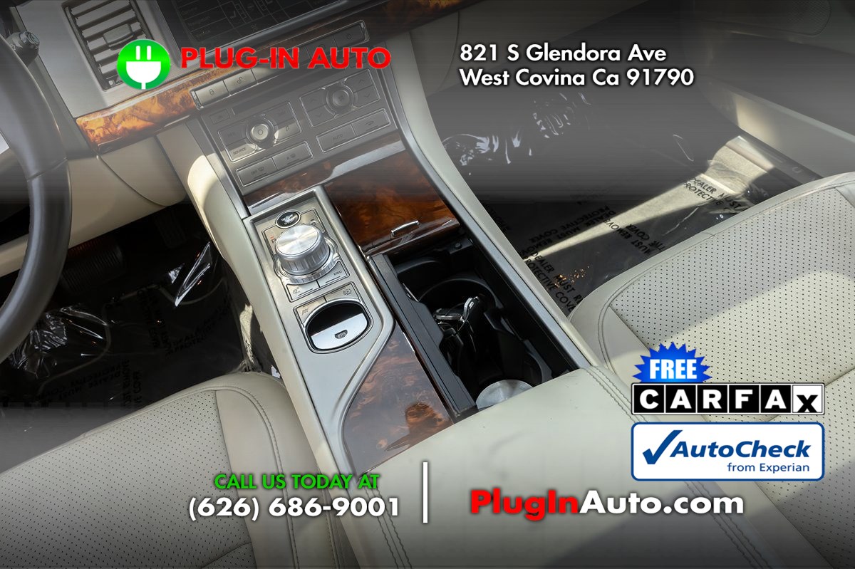 2009 Jaguar XF Supercharged photo 14