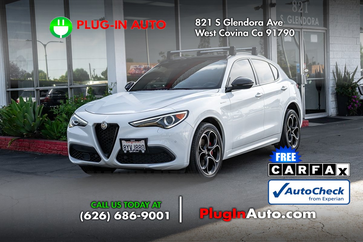 2022 Alfa Romeo Stelvio Ti Sport photo 4