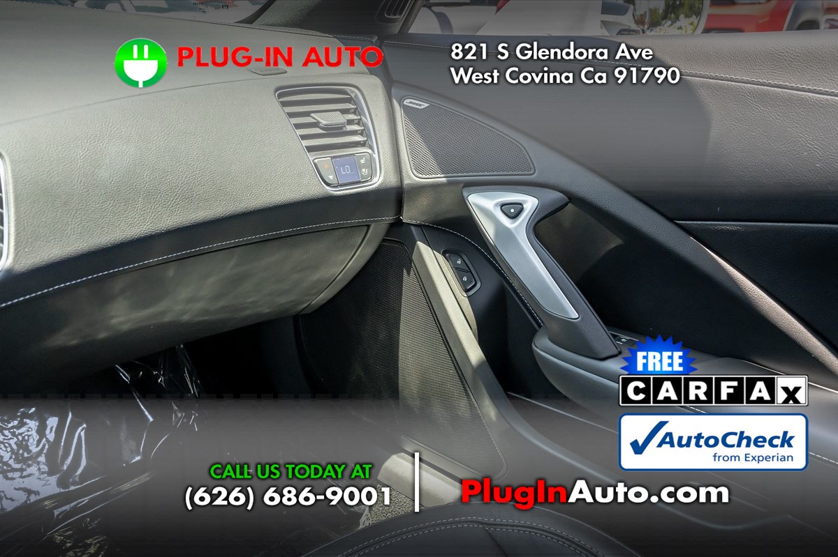 2017 Chevrolet Corvette 2LT - Photo 15