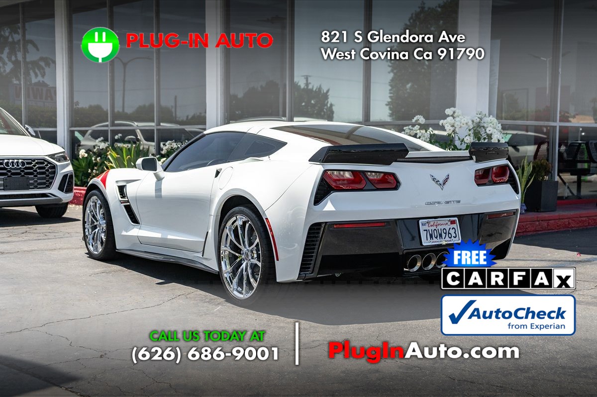 2017 Chevrolet Corvette Grand Sport 2LT photo 2