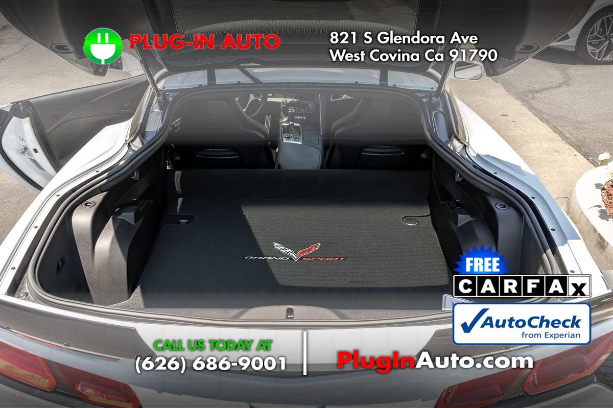 2017 Chevrolet Corvette 2LT - Photo 9
