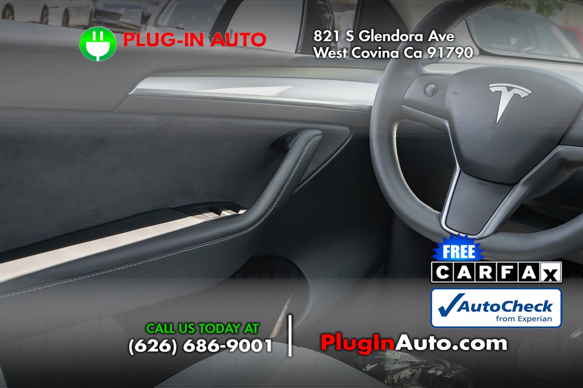2024 Tesla Model Y Long Range photo 11