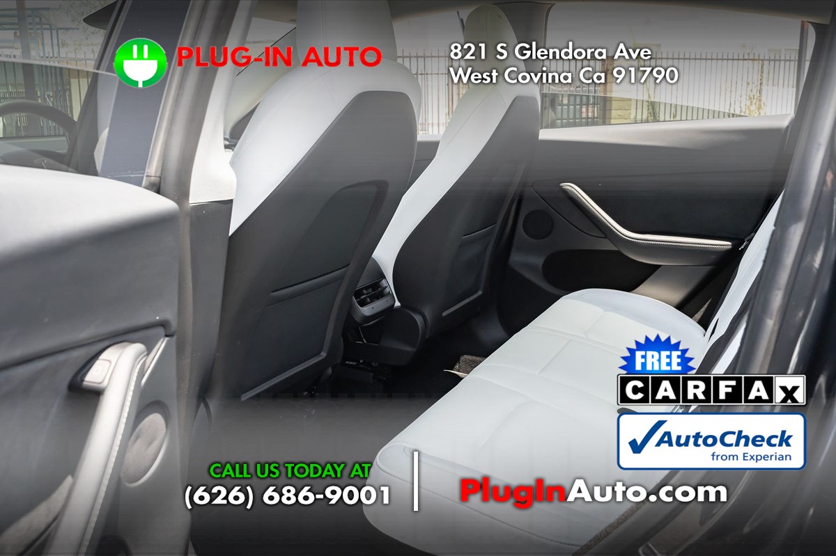 2024 Tesla Model Y Long Range photo 8