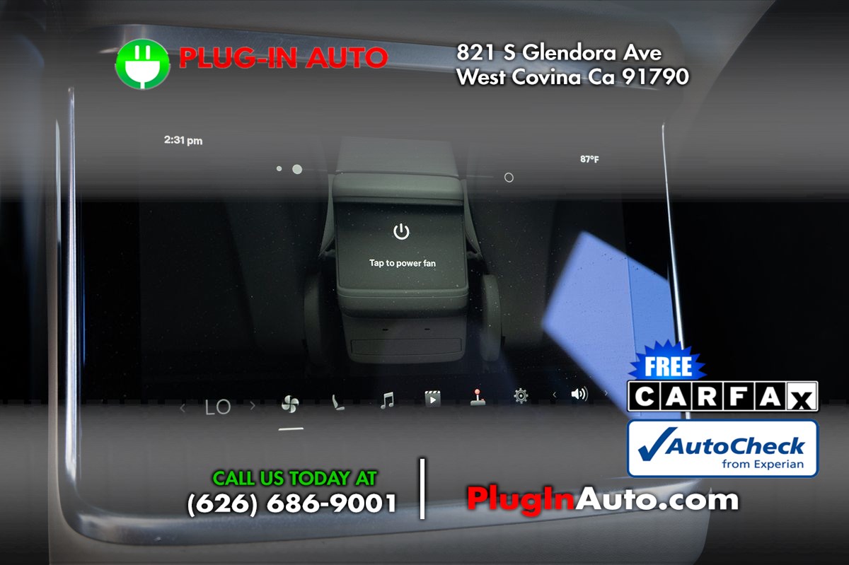 2022 Tesla Model X photo 10