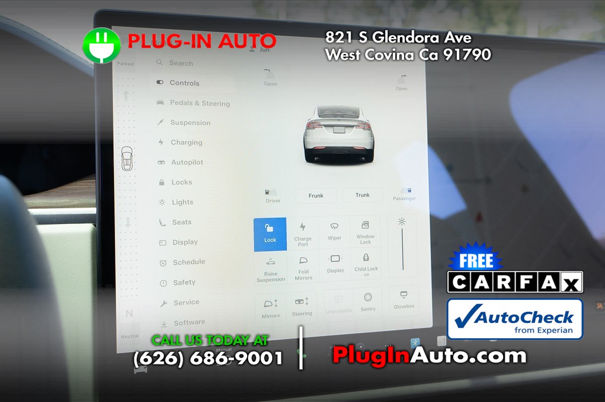 2022 Tesla Model X photo 21
