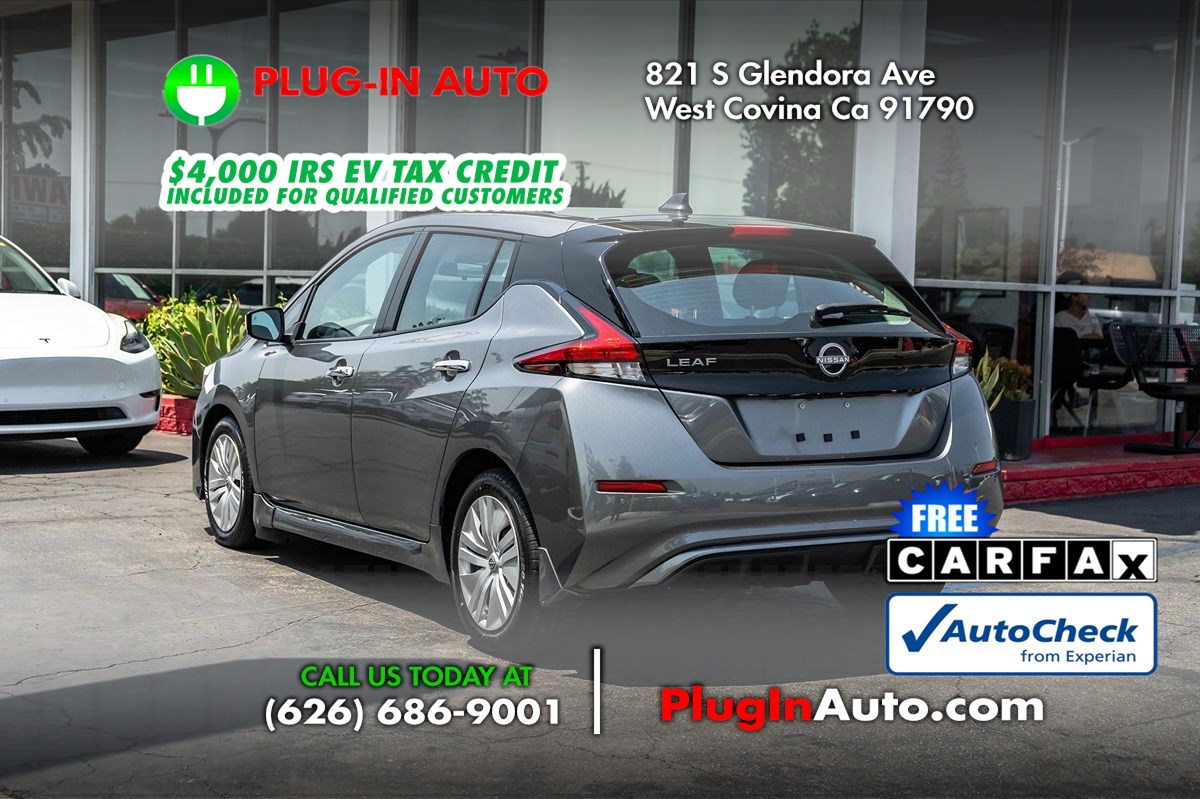 2023 Nissan Leaf S photo 2