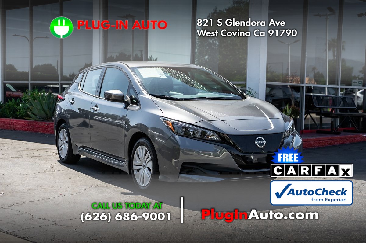 2025 Nissan Leaf S photo 3