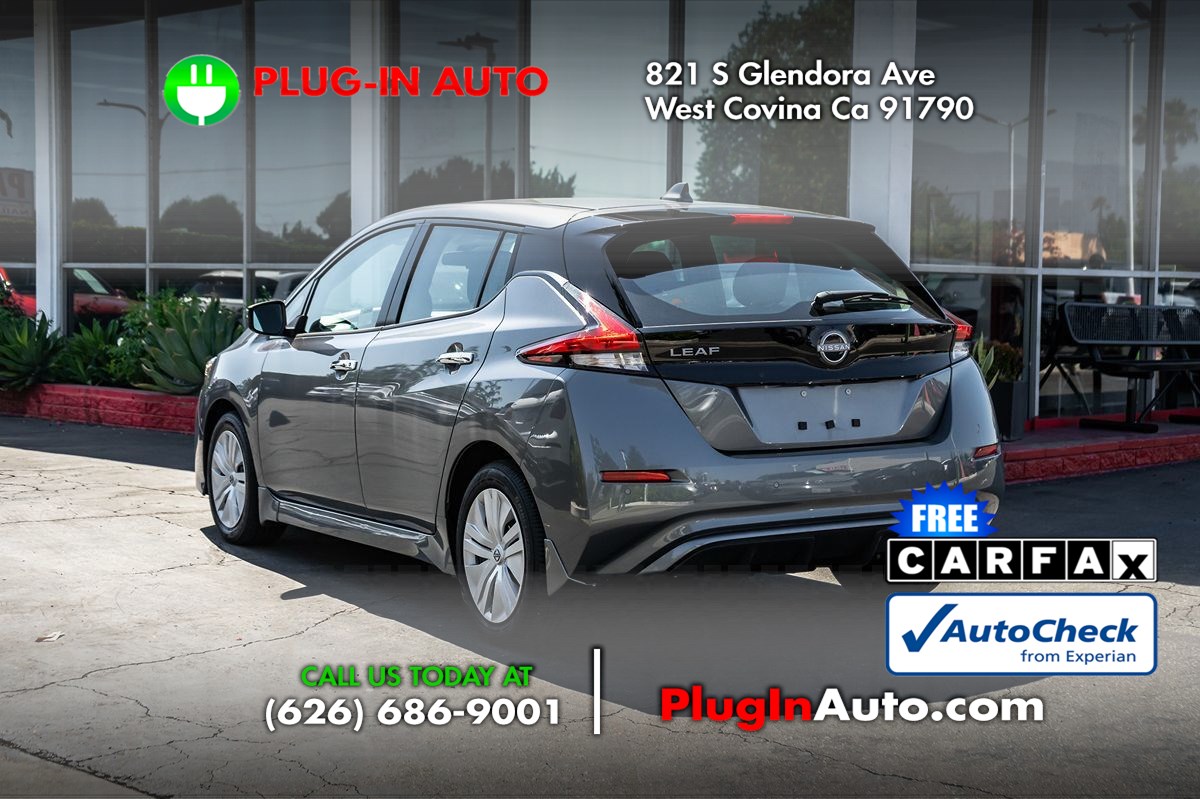2025 Nissan Leaf S photo 2