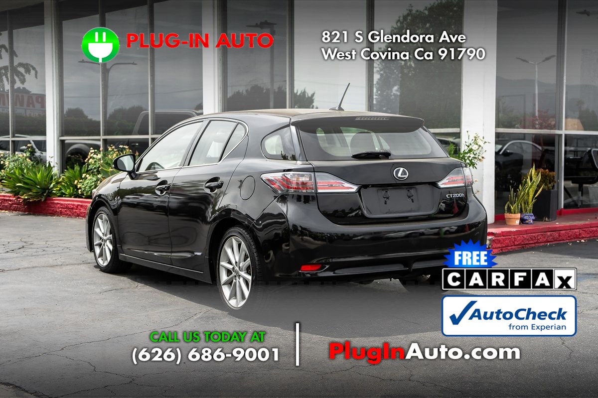 2013 Lexus CT 200h photo 2