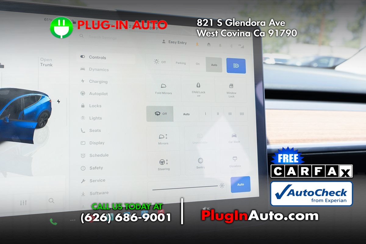 2024 Tesla Model Y Long Range photo 13