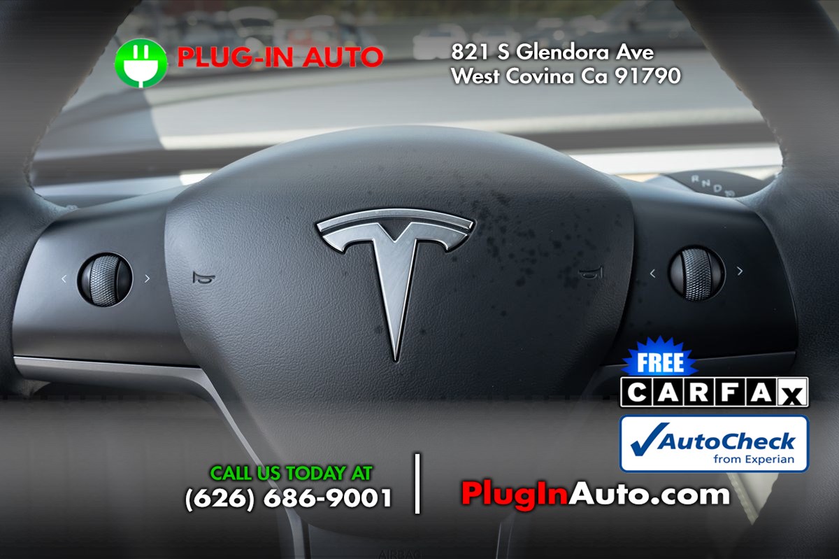 2024 Tesla Model Y Long Range photo 12