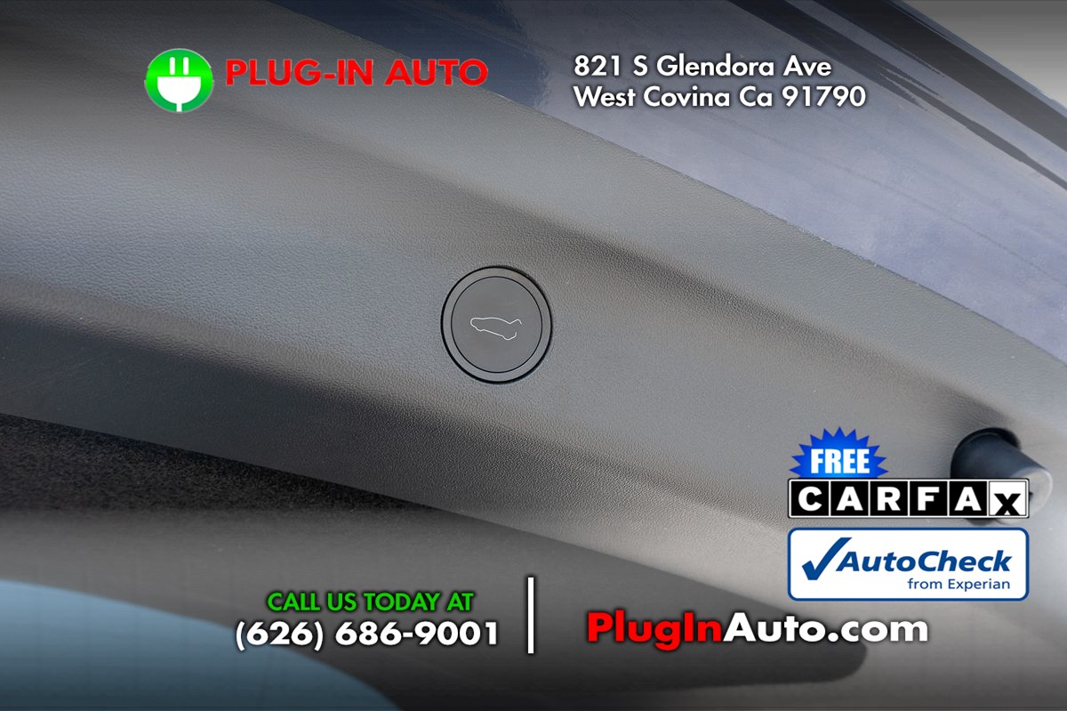 2024 Tesla Model Y Long Range photo 8