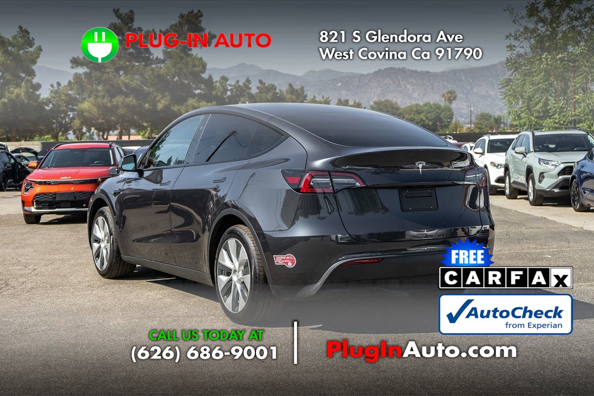 2024 Tesla Model Y photo 2