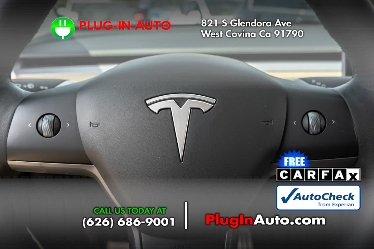 2024 Tesla Model Y Performance photo 14
