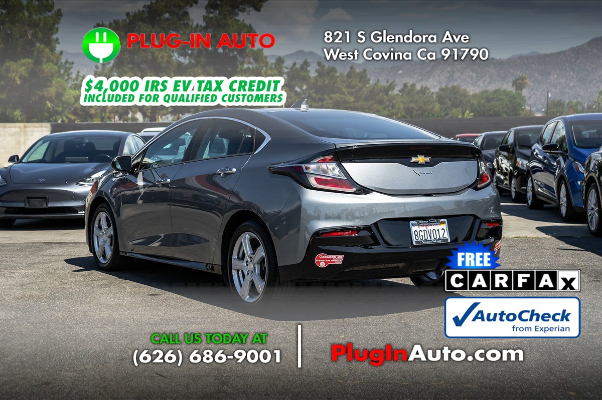 2019 Chevrolet Volt LT photo 2
