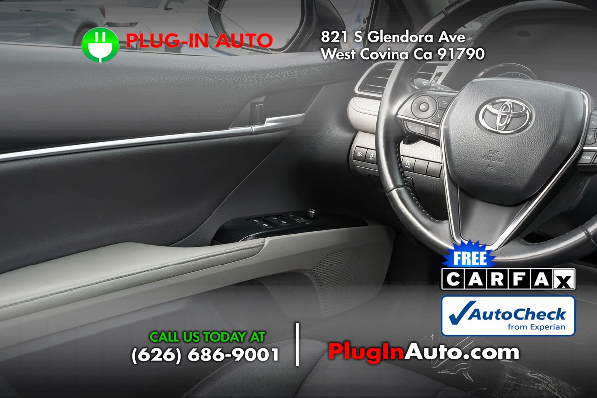 2019 Toyota Camry SE XLE photo 10