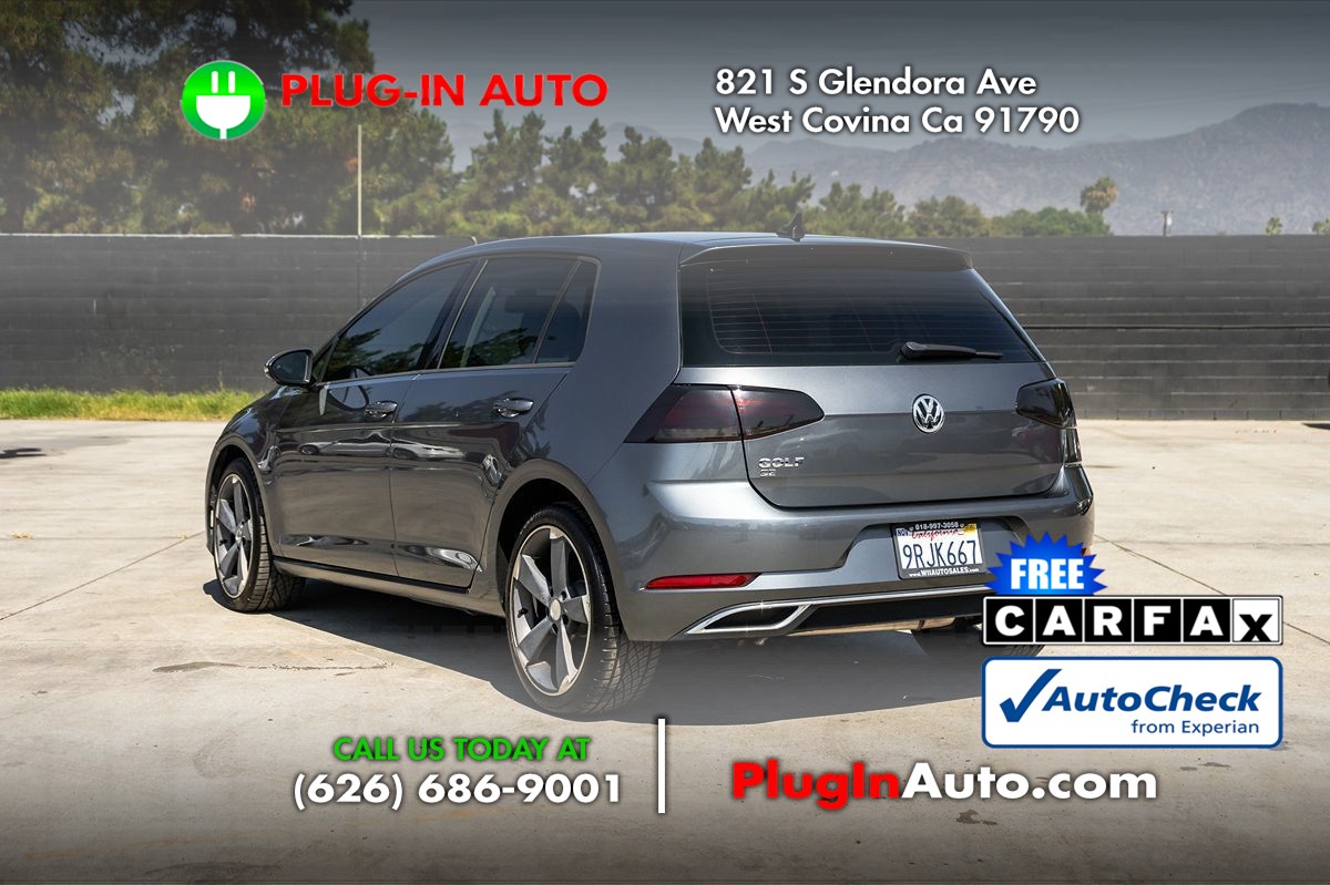 2019 Volkswagen Golf SE photo 2