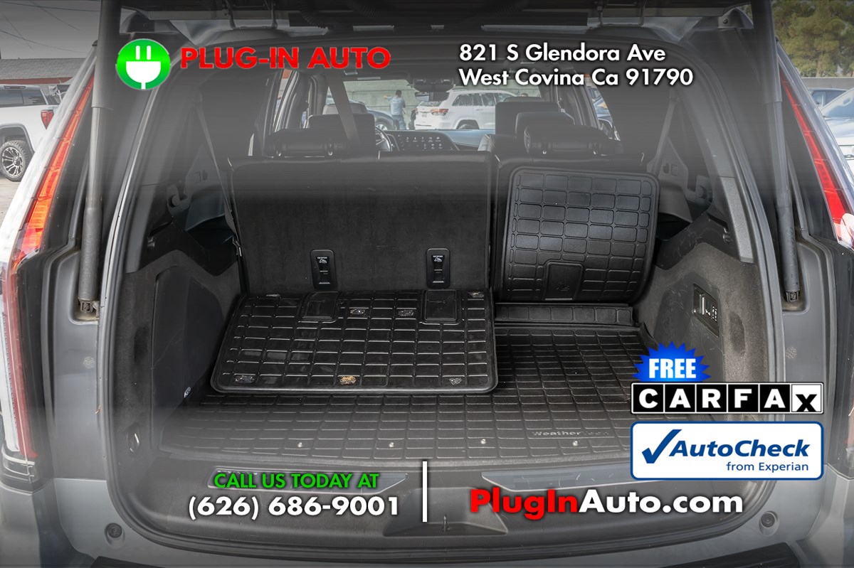 2024 Cadillac Escalade ESV Sport Platinum photo 4