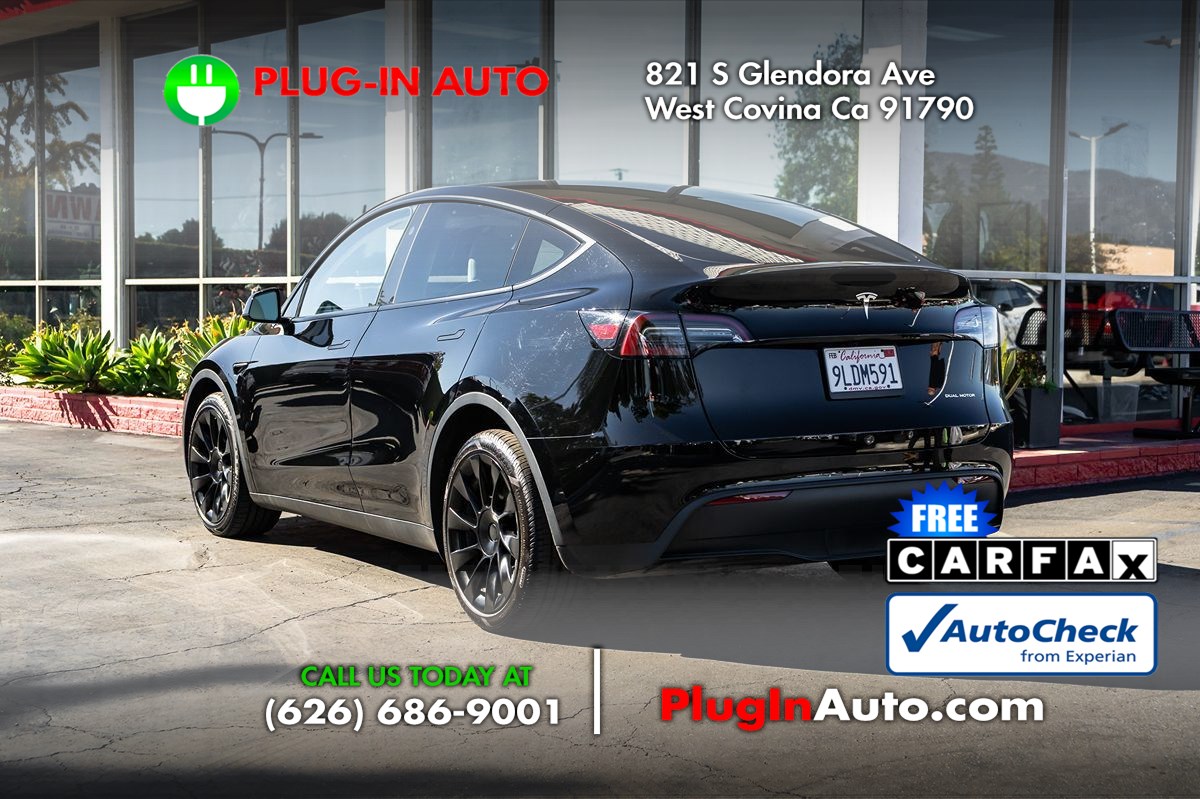 2024 Tesla Model Y Long Range photo 2