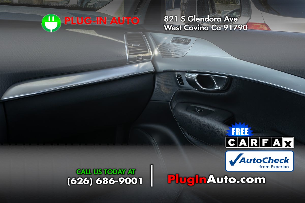 Sold 2016 Volvo XC90 T6 Momentum in West Covina