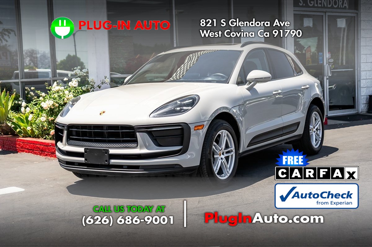 2022 Porsche Macan -'s photo