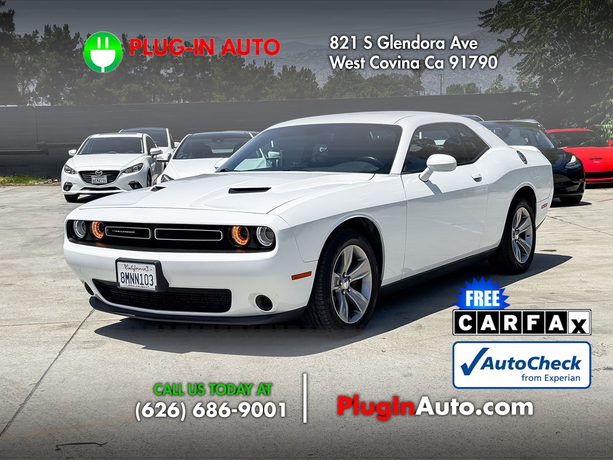 2019 Dodge Challenger SXT Auto's photo