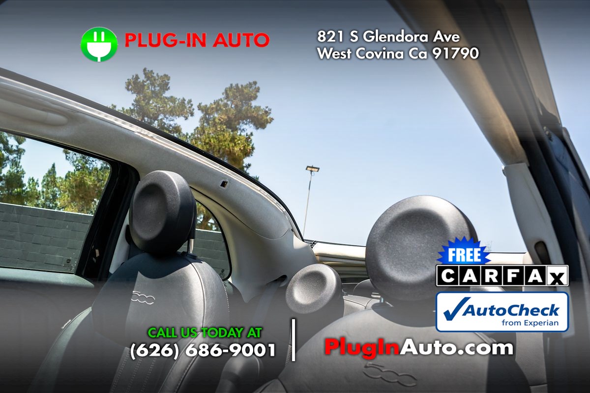 2012 FIAT 500 Lounge Cabrio's photo