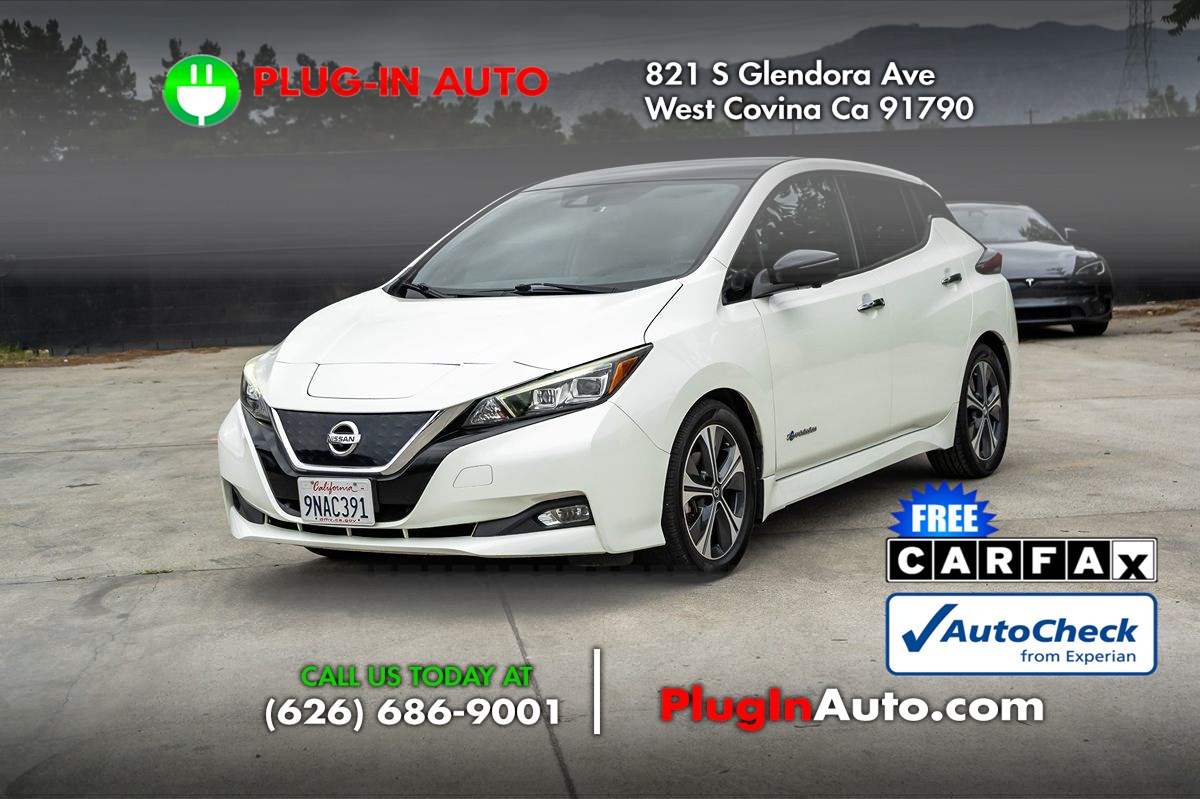 2018 Nissan Leaf SL's photo