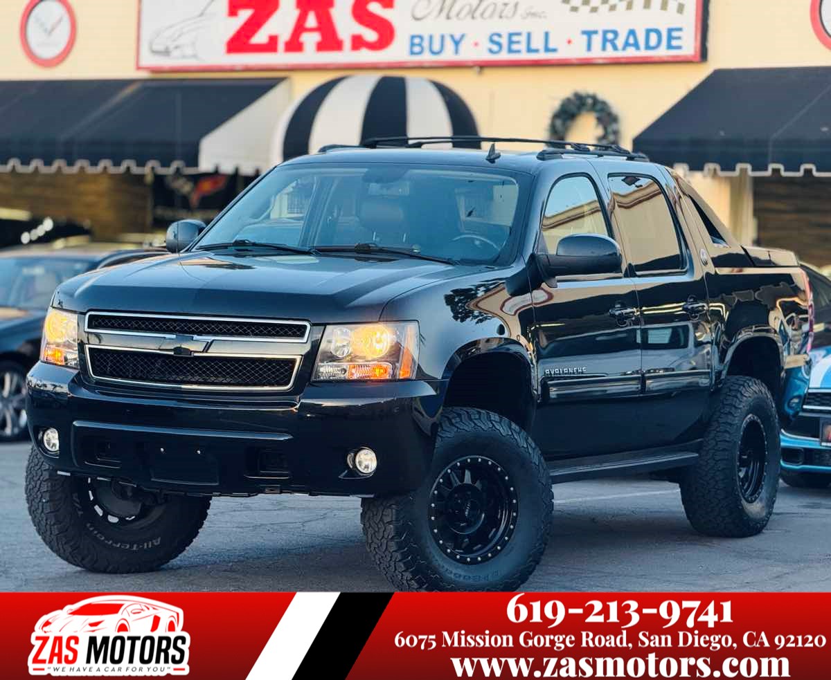 2013 Chevrolet Avalanche Black Diamond LS Sport