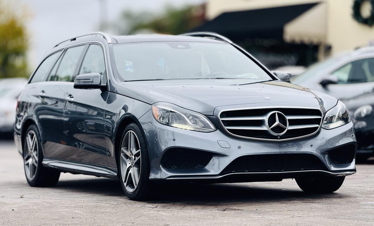 2016 Mercedes Benz E 350 photo 4