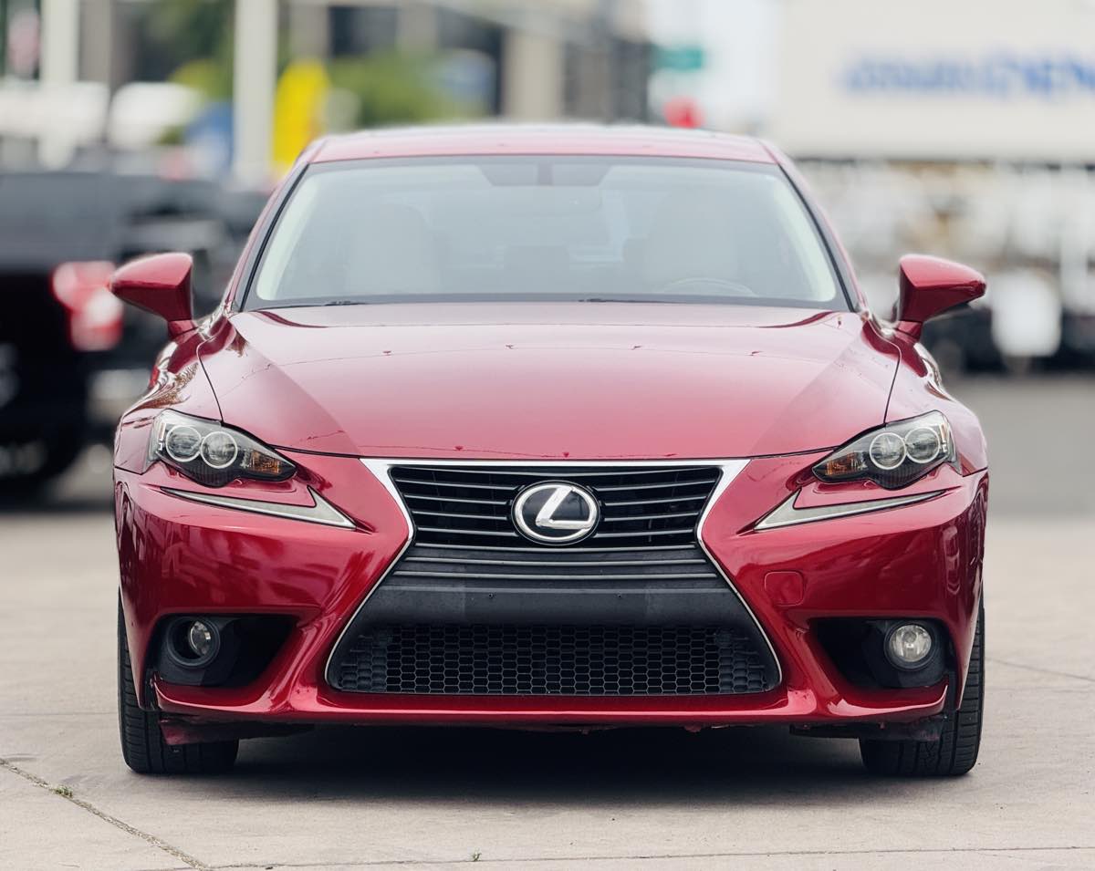 2014 Lexus IS 250 photo 2