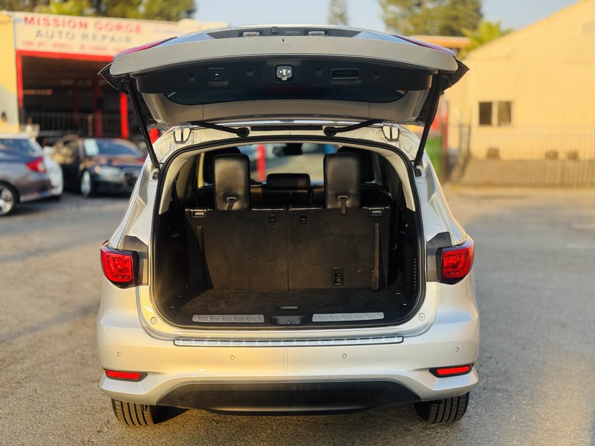 2017 Infiniti QX60 Base photo 8