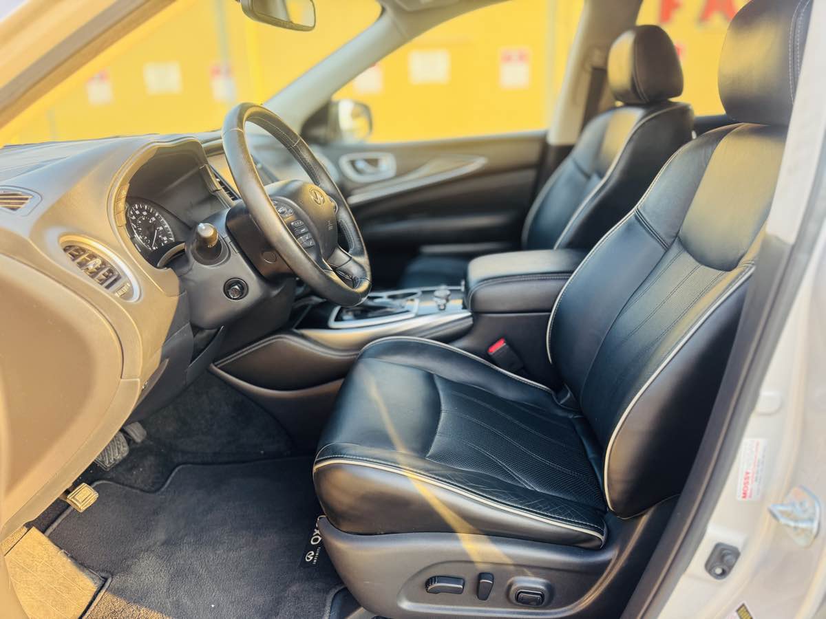 2017 Infiniti QX60 Base photo 17