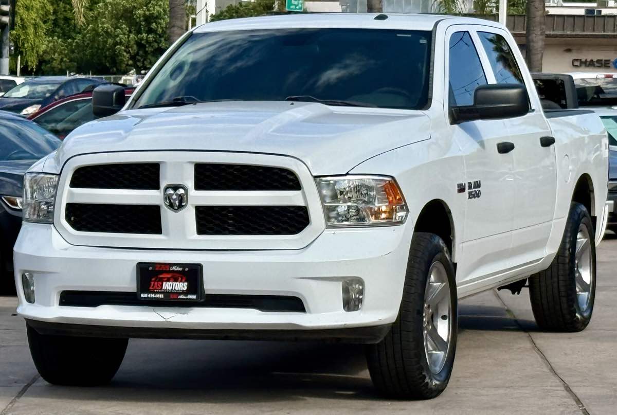 2017 Ram 1500 Express photo 3