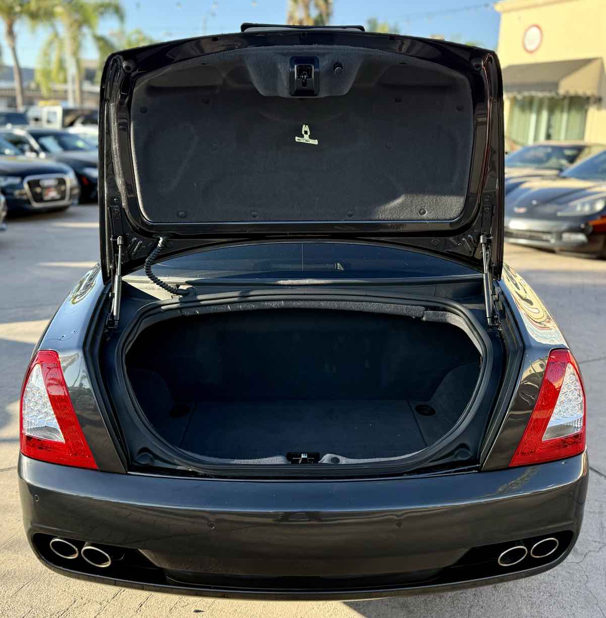 2010 Maserati Quattroporte S photo 8